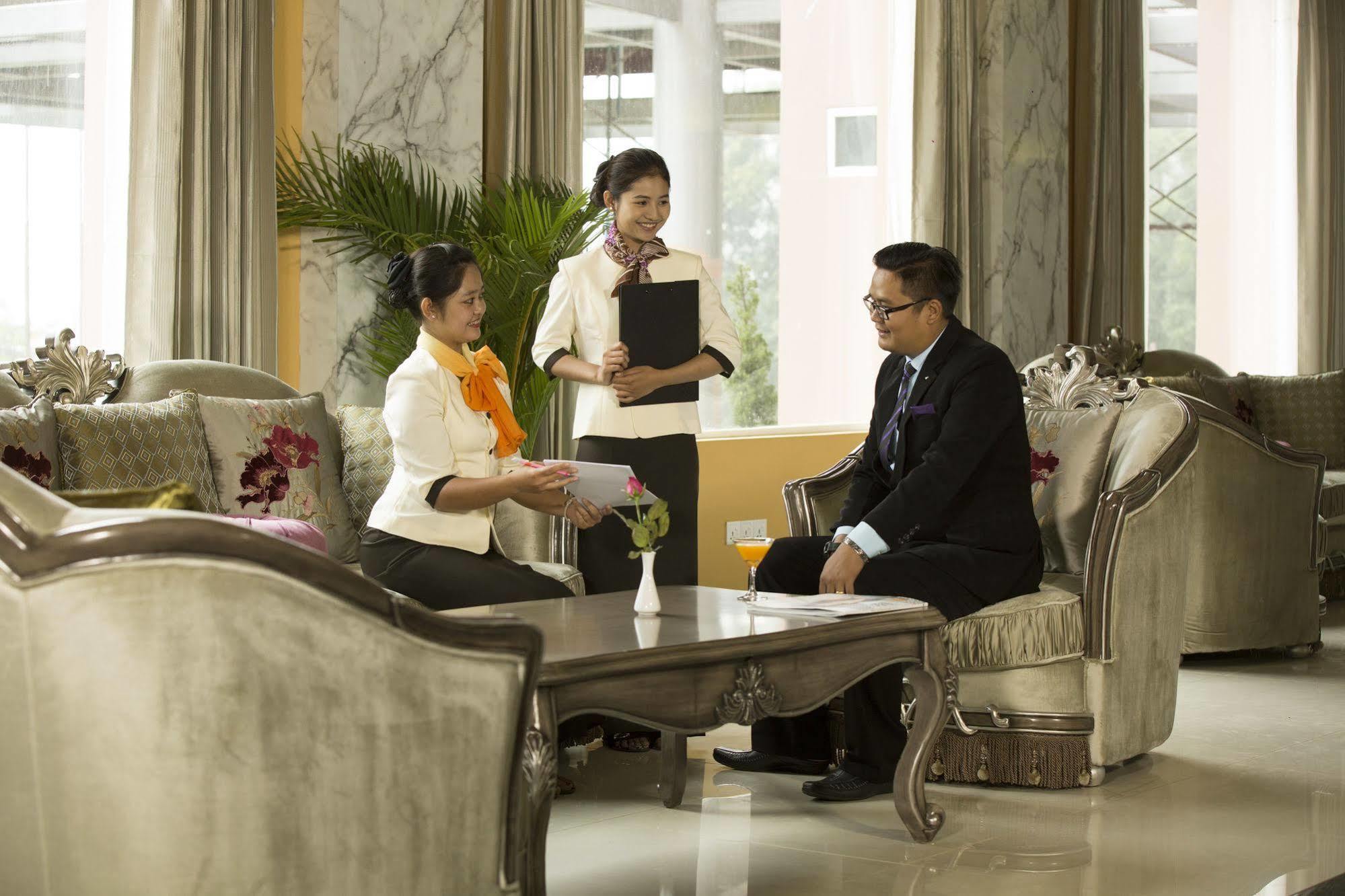 Royal Taunggyi Hotel Εξωτερικό φωτογραφία